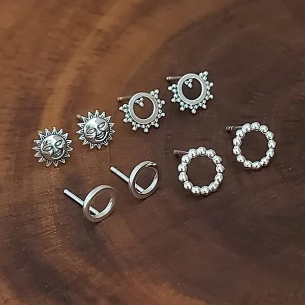Studio Jewellery Stud Earrings | Earrings-Beaded Circle Silver Stud Earrings