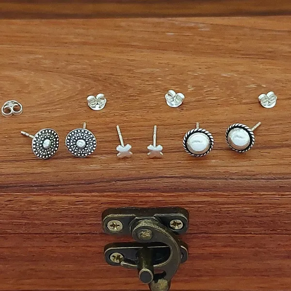 Studio Jewellery Stud Earrings | Earrings-Beaded Disc Silver Studs
