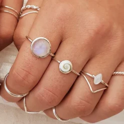 Studio Jewellery Gem Stone Rings | Rings-Fine Oval Mother Of Pearl Silver Ring