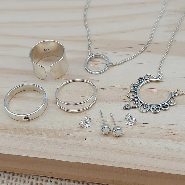 Studio Jewellery Feature & Stacker Rings | Rings-Minimalistic Oblong Silver Ring