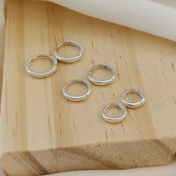 Studio Jewellery Hoop Earrings | Earrings-Plain 11mm Silver Hoop Huggie Earrings