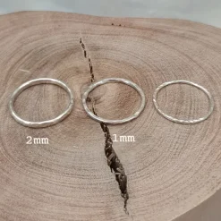 Studio Jewellery Feature & Stacker Rings | Rings-Slim 2mm Hammered Stacker Band