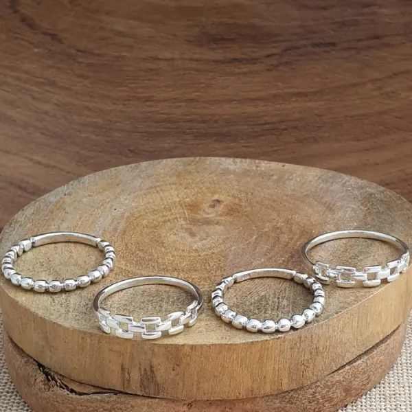 Studio Jewellery Feature & Stacker Rings | Rings-Square Chain Silver Ring