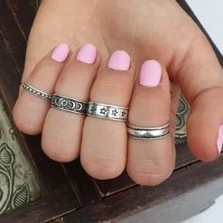 Studio Jewellery Midi And Knuckle Rings | Rings-Stars Knuckle Ring