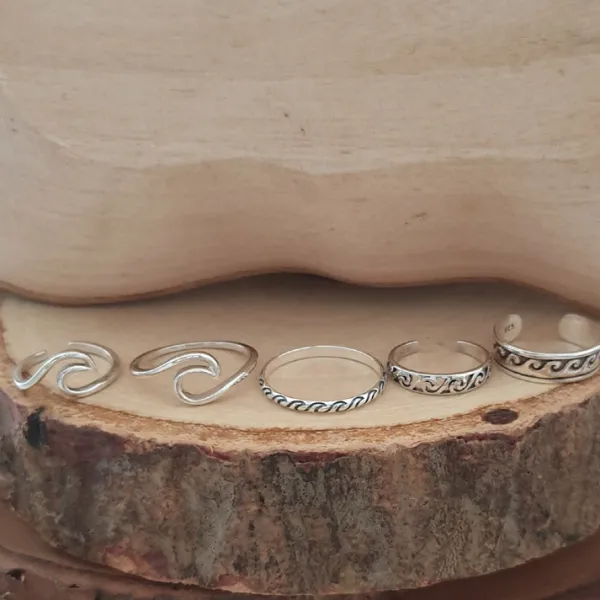 Studio Jewellery Midi And Knuckle Rings | Rings-Surf Wave Mid Finger Ring