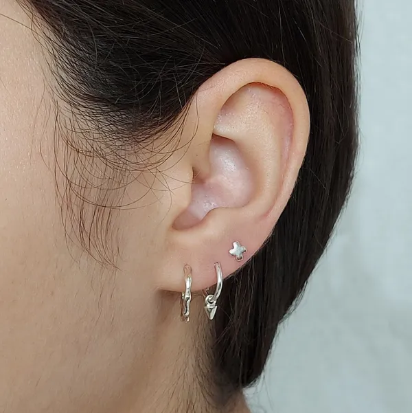 Studio Jewellery Hoop Earrings | Earrings-Wavy Silver Hoop Earrings
