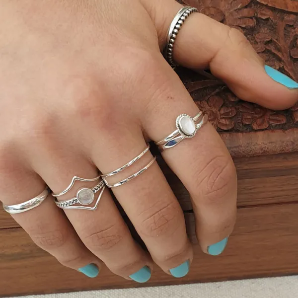 Studio Jewellery Gem Stone Rings | Rings-White Oval Shell Rope Edge Ring